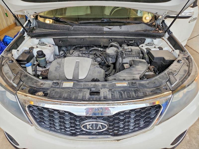 2013 KIA SORENTO LX — Фото 12 из 13