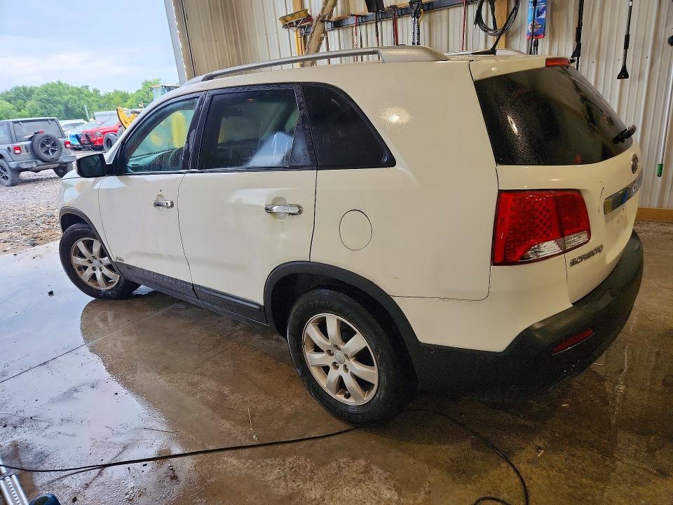 2013 KIA SORENTO LX — Фото 2 из 13
