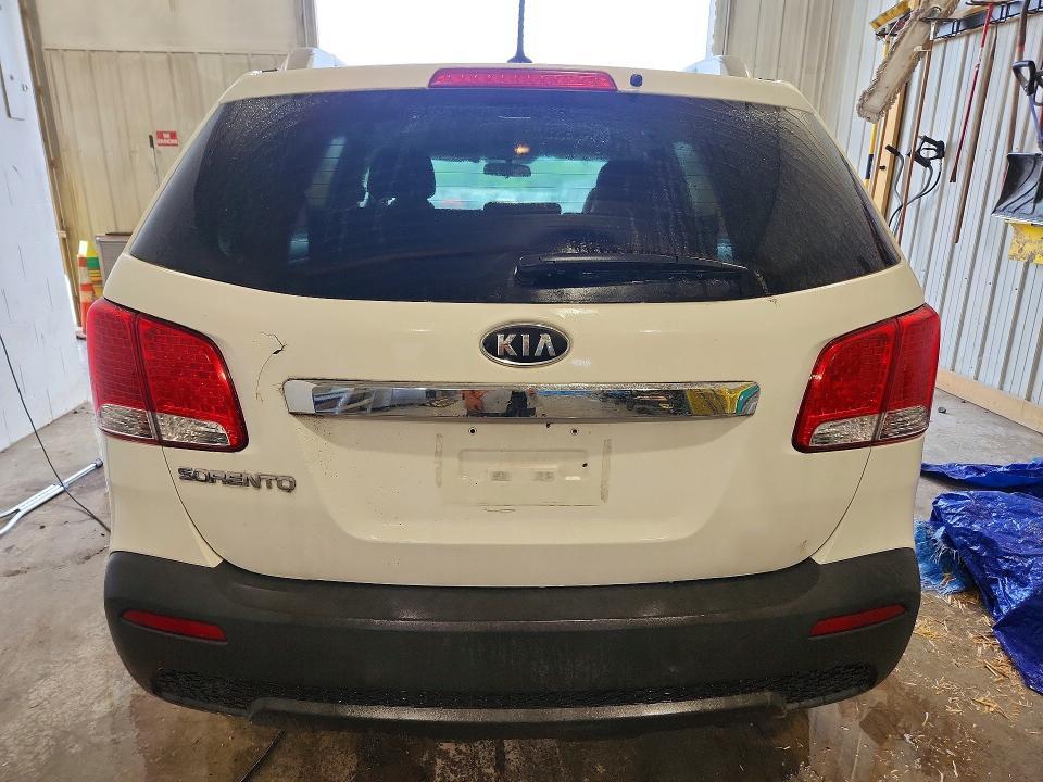 2013 KIA SORENTO LX — Фото 6 из 13