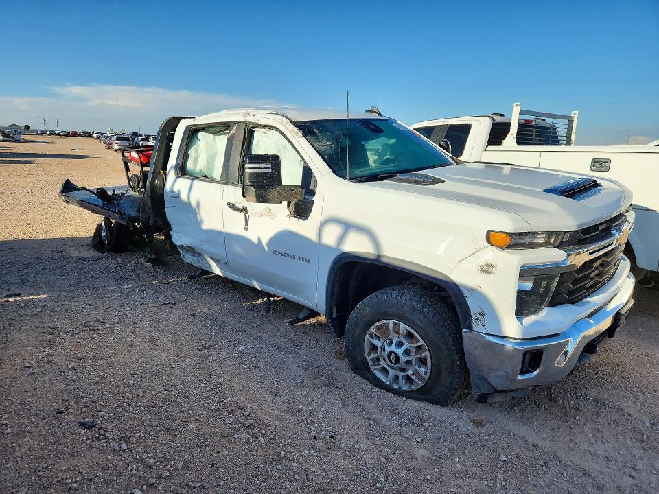 2025 CHEVROLET SILVERADO K2500 HEAVY DUTY LT — Фото 4 из 13