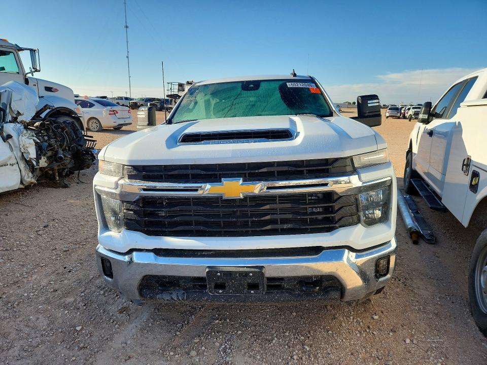 2025 CHEVROLET SILVERADO K2500 HEAVY DUTY LT — Фото 5 из 13