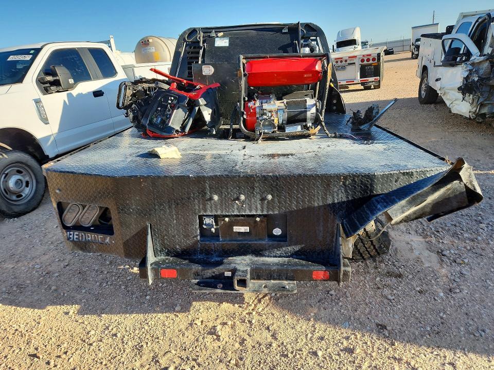 2025 CHEVROLET SILVERADO K2500 HEAVY DUTY LT — Фото 6 из 13