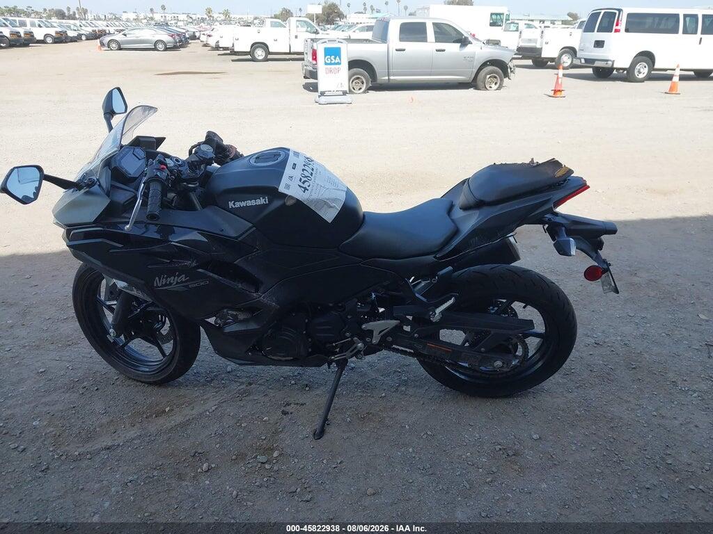 ML5EXGG1XTDA73864 2026 KAWASAKI EX500 photo no. 12