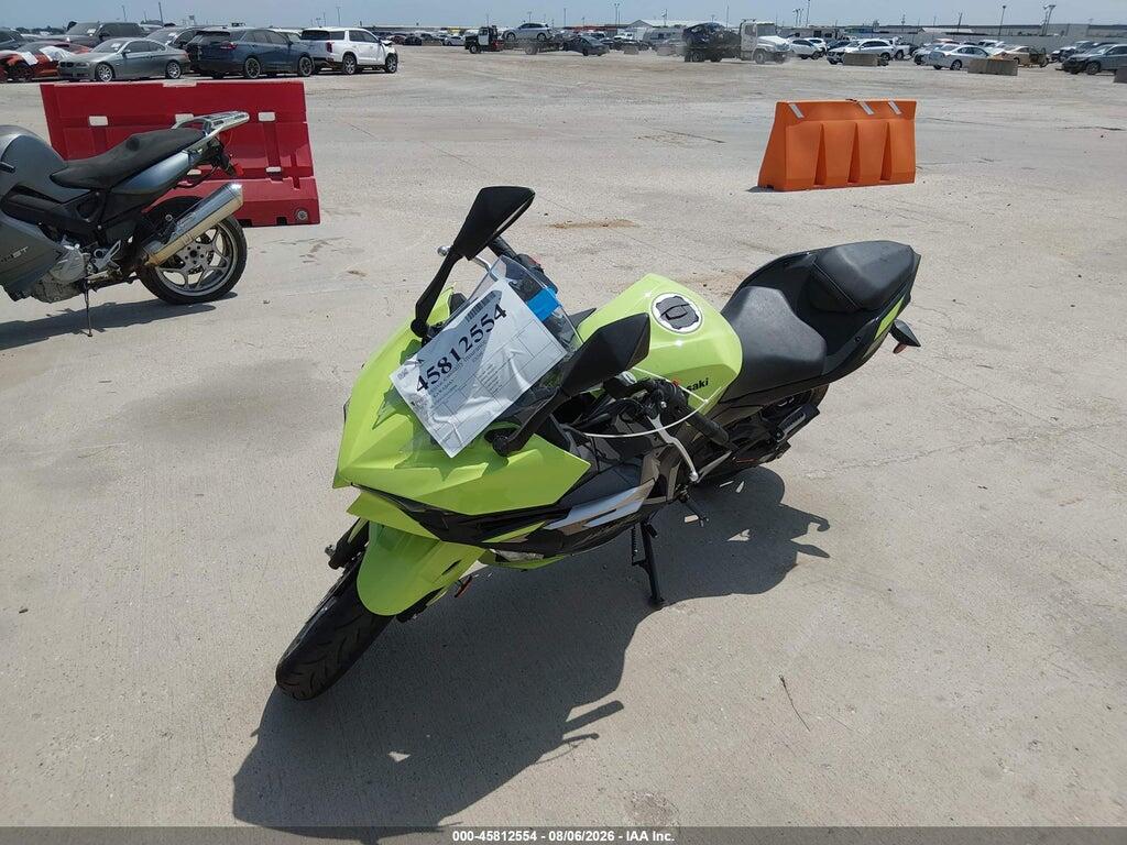 ML5EXGG19TDA80966 2026 KAWASAKI EX500 photo no. 2