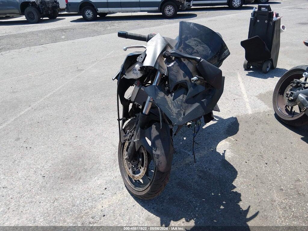 ML5EZGG19TDA79977 2026 KAWK MOTORCYCLE photo no. 5