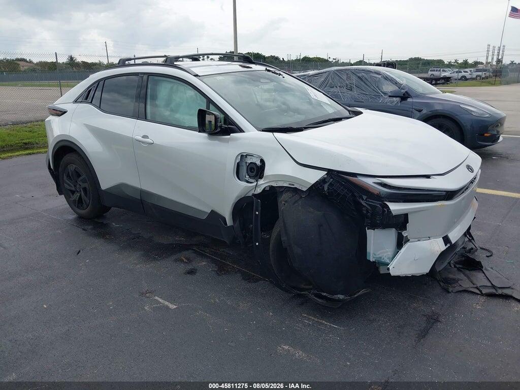 2026 TOYOTA C-HR JTMAAAAD7TJ015103