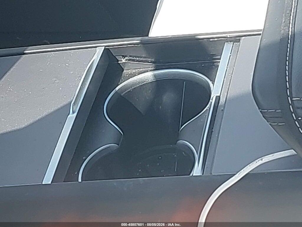 7SAYGDEE9TF369829 2026 TESLA MODEL Y photo no. 11