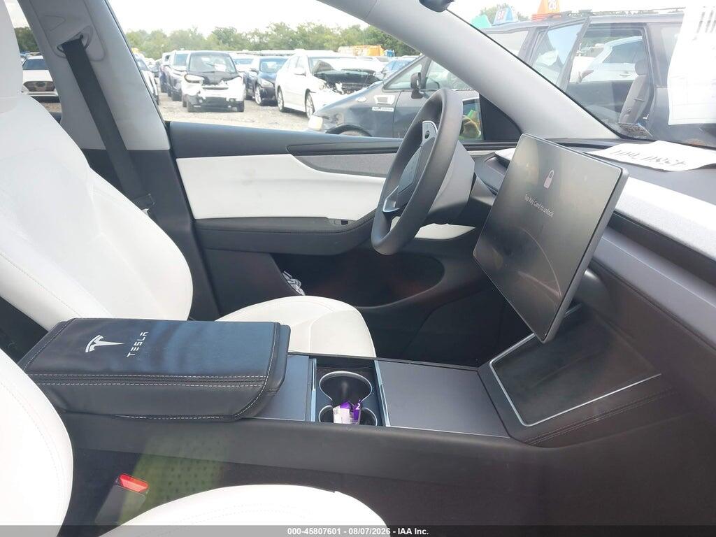 7SAYGDEE9TF369829 2026 TESLA MODEL Y photo no. 5
