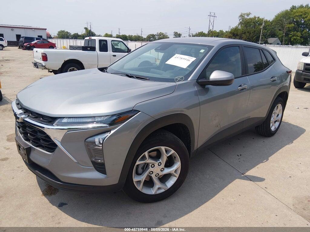 KL77LFEP4TC010982 2026 CHEVROLET TRAX photo no. 2