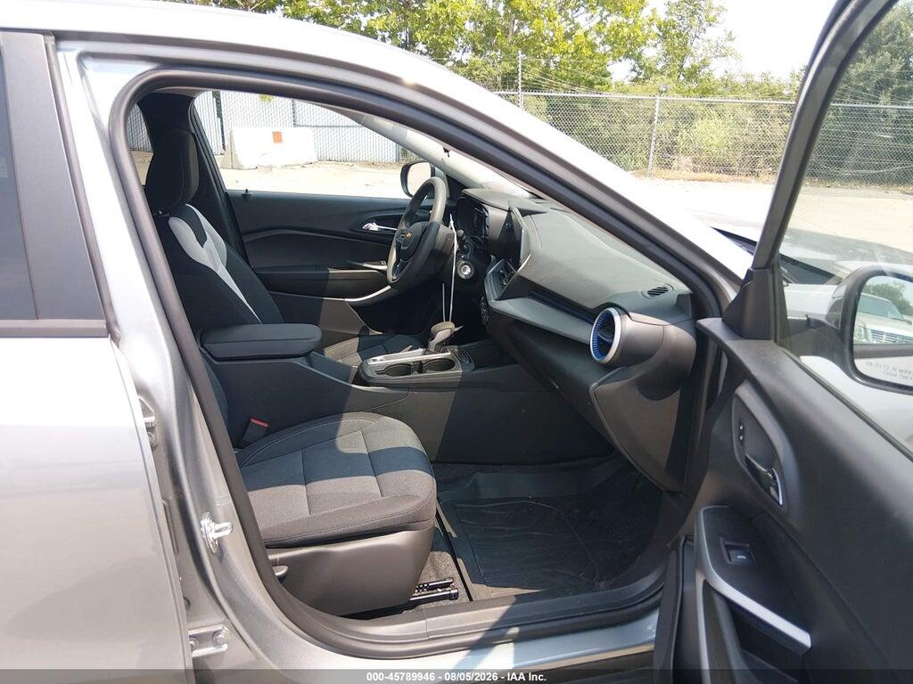 KL77LFEP4TC010982 2026 CHEVROLET TRAX photo no. 5