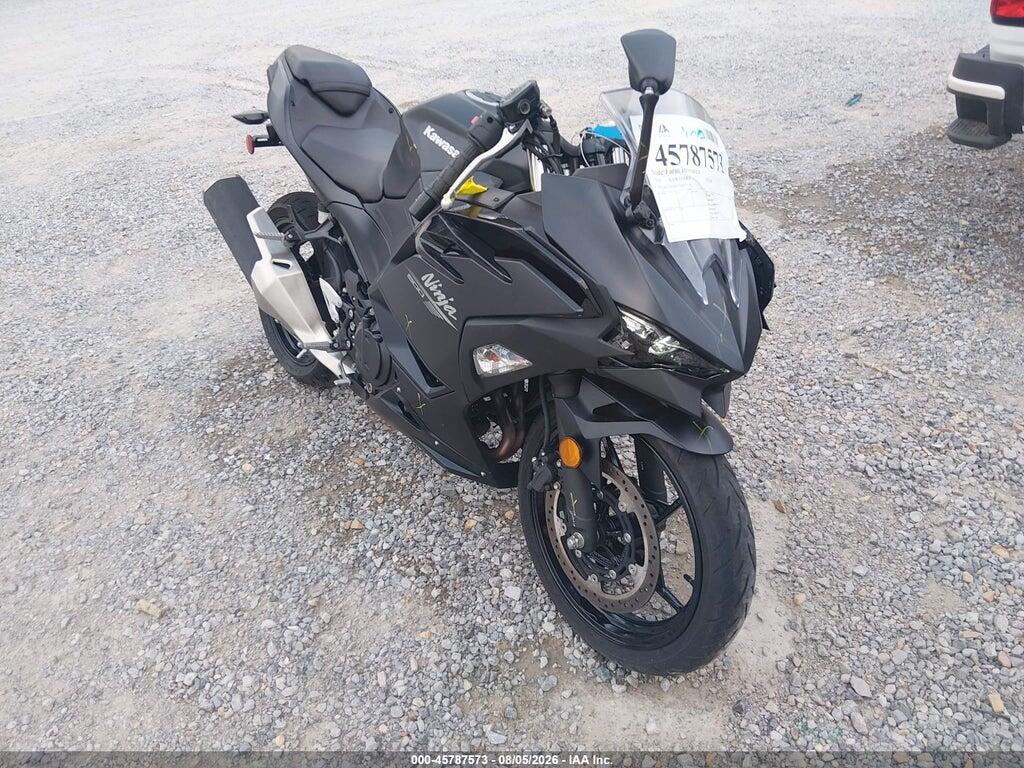 ML5EXGH17TDA73366 2026 KAWASAKI EX500 photo no. 1