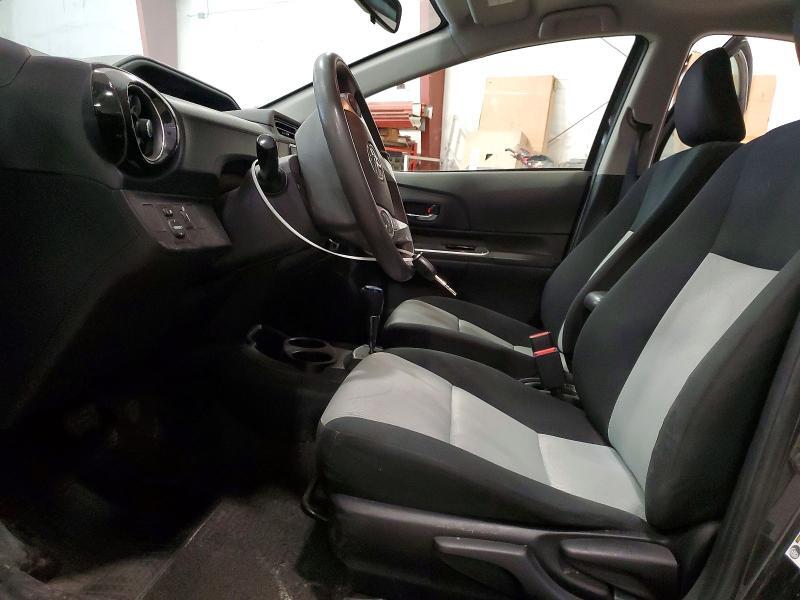 2016 TOYOTA PRIUS C PERSONA SPECIAL EDITION — Фото 7 из 12