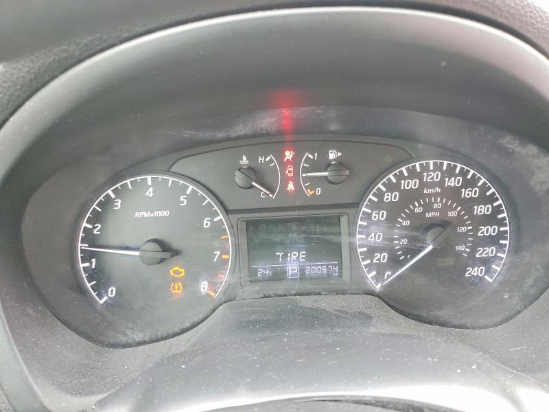 2015 NISSAN SENTRA — Фото 9 из 13