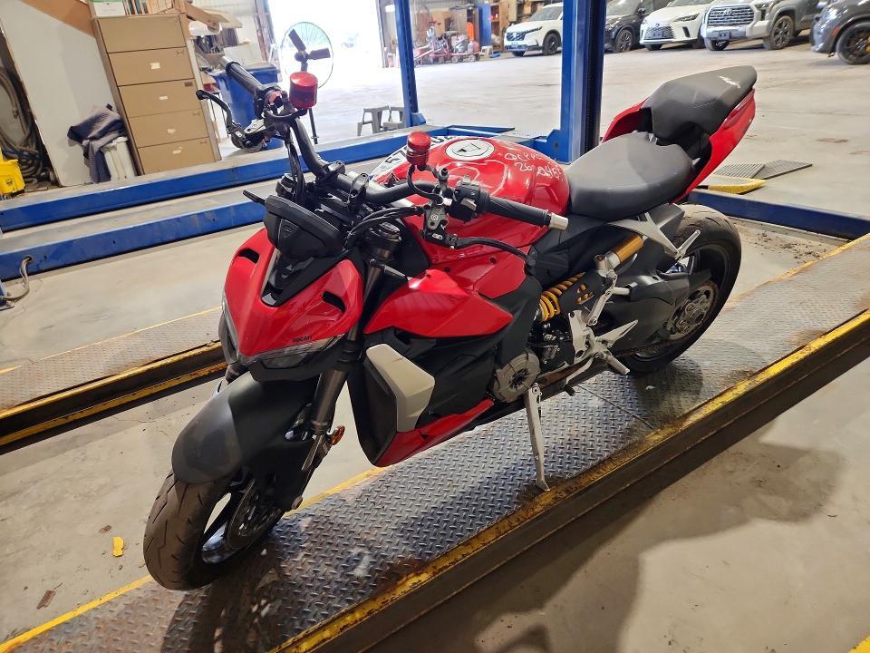 2022 DUCATI STREETFIGHTER ZDMFAKYW2NB002814