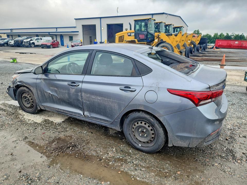 2018 HYUNDAI ACCENT SE — Фото 2 из 12