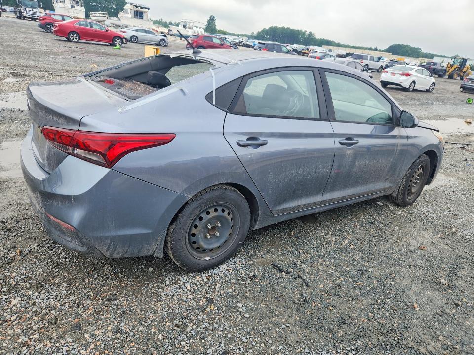 2018 HYUNDAI ACCENT SE — Фото 3 из 12