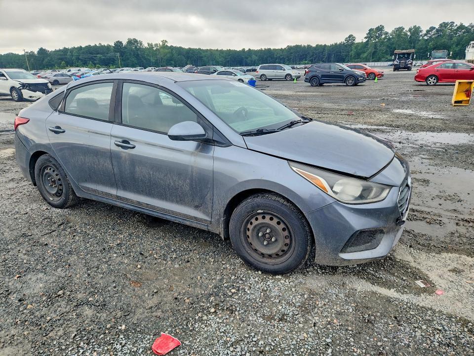 2018 HYUNDAI ACCENT SE — Фото 4 из 12