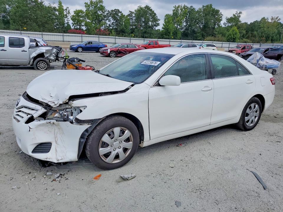 2010 TOYOTA CAMRY LE