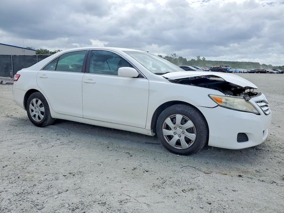 2010 TOYOTA CAMRY LE — Фото 4 из 12