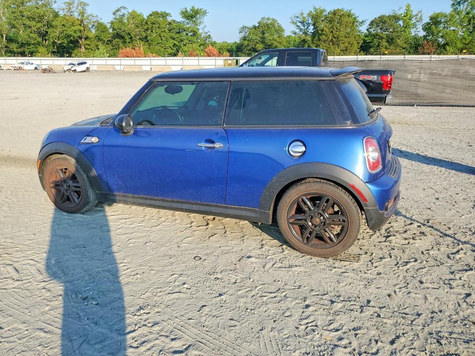 WMWSV3C50DT390828 2013 MINI COOPER photo no. 2