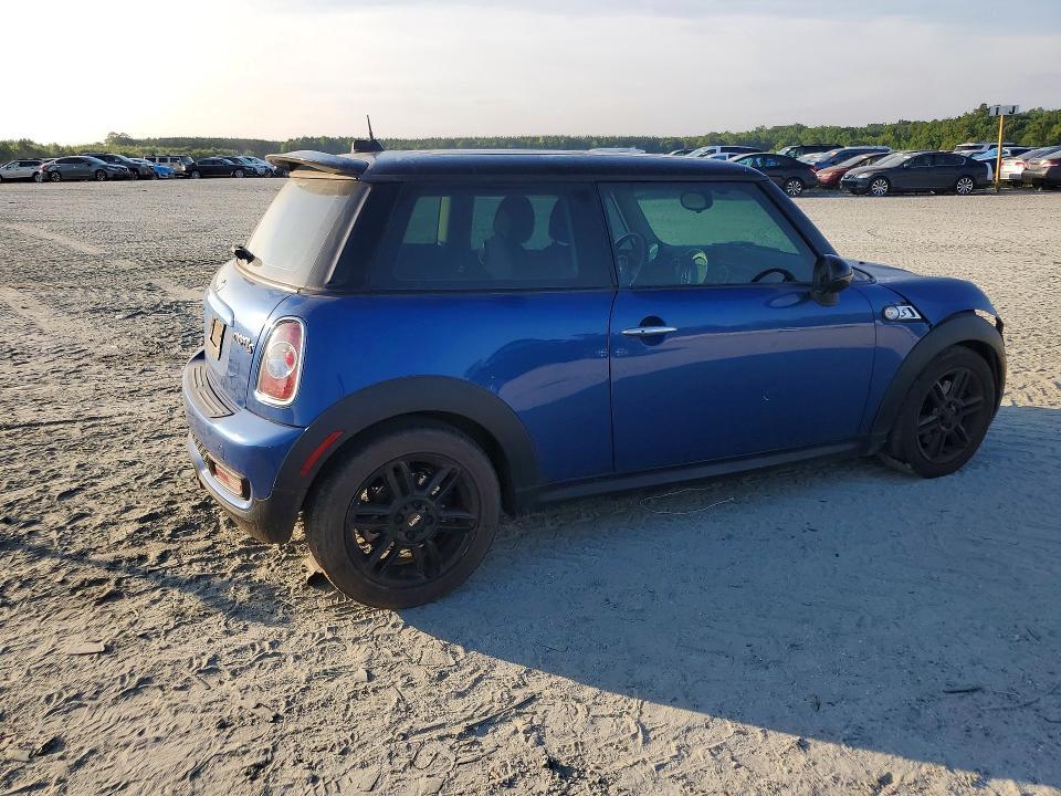 WMWSV3C50DT390828 2013 MINI COOPER photo no. 3