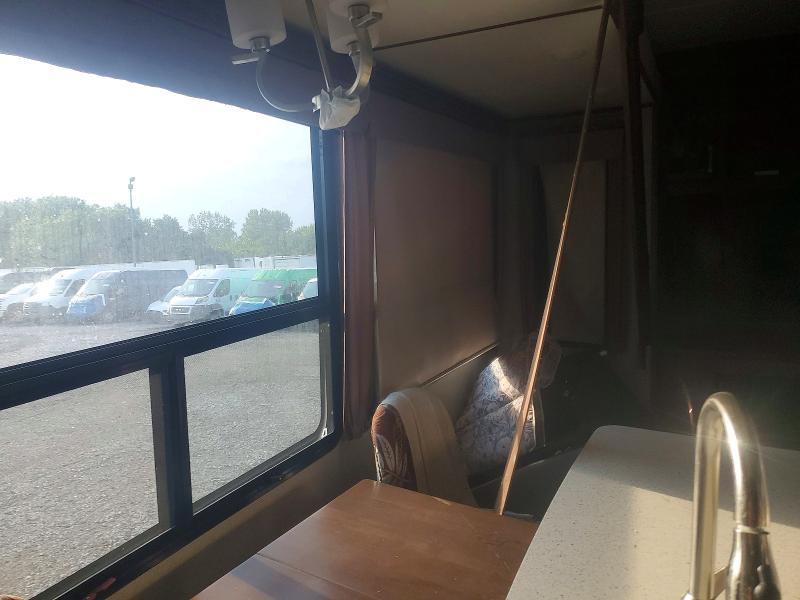 2019 KEYSTONE ALPINE CAMPER — Фото 8 из 10
