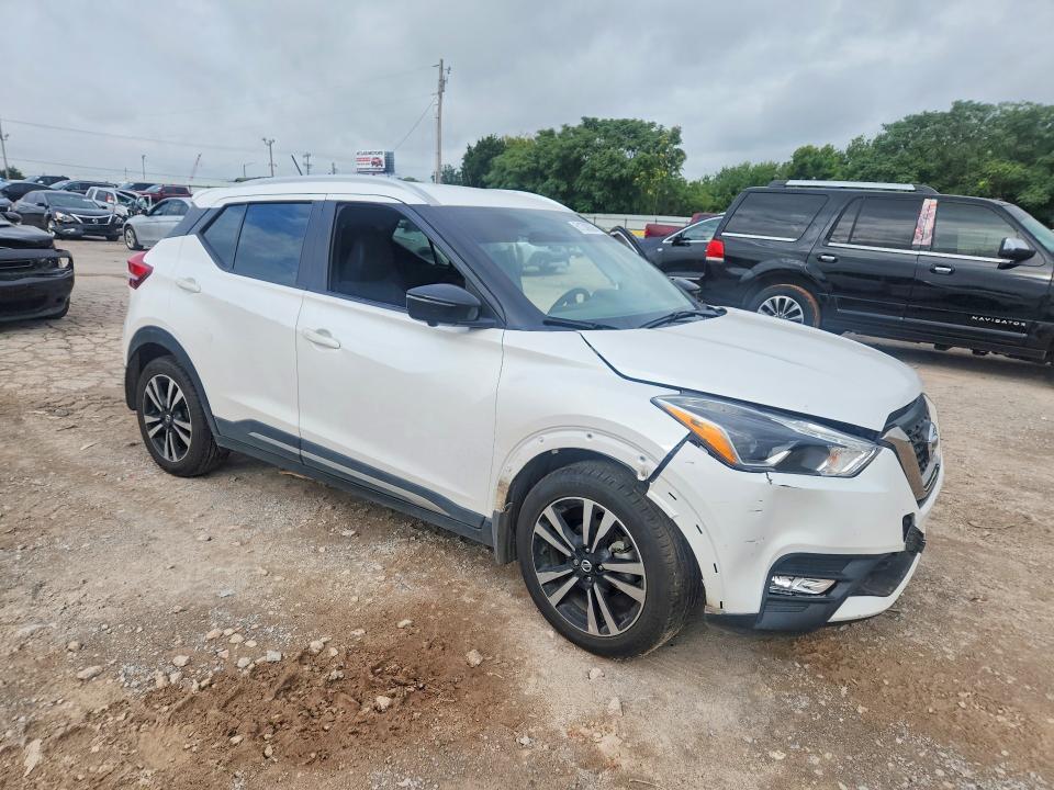2019 NISSAN KICKS SR — Фото 4 из 13