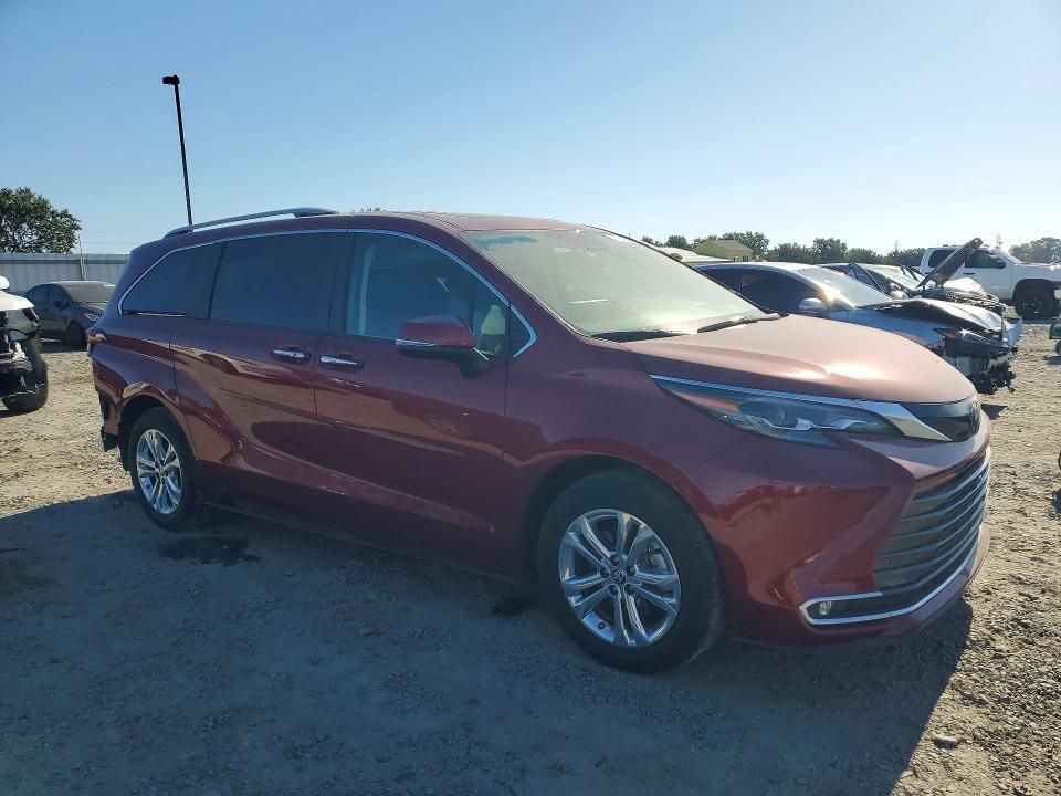 2024 TOYOTA SIENNA PLATINUM 7-PASSENGER — Фото 4 из 14