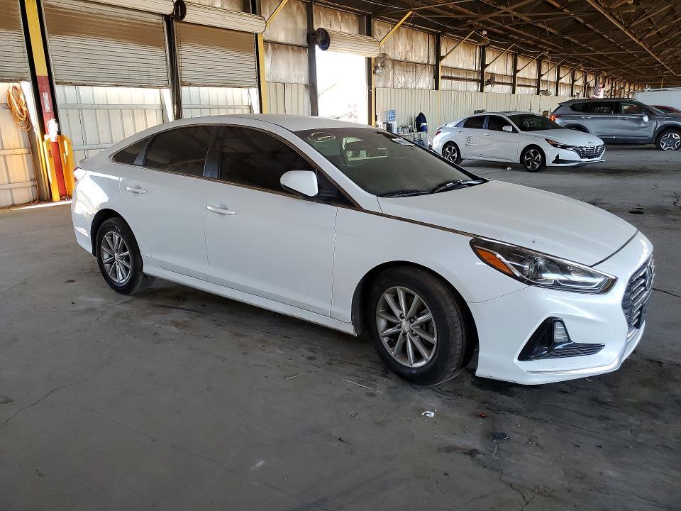 2019 HYUNDAI SONATA SE — Фото 4 из 12