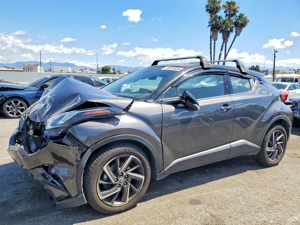 NMTKHMBX4MR135891 2021 TOYOTA C-HR photo no. 1