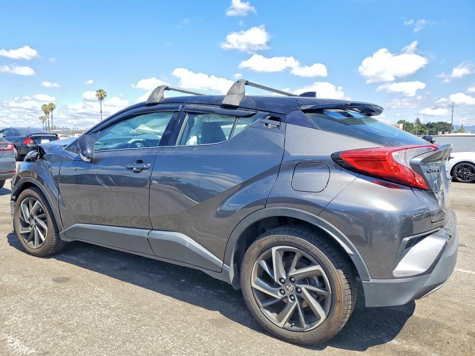 NMTKHMBX4MR135891 2021 TOYOTA C-HR photo no. 2