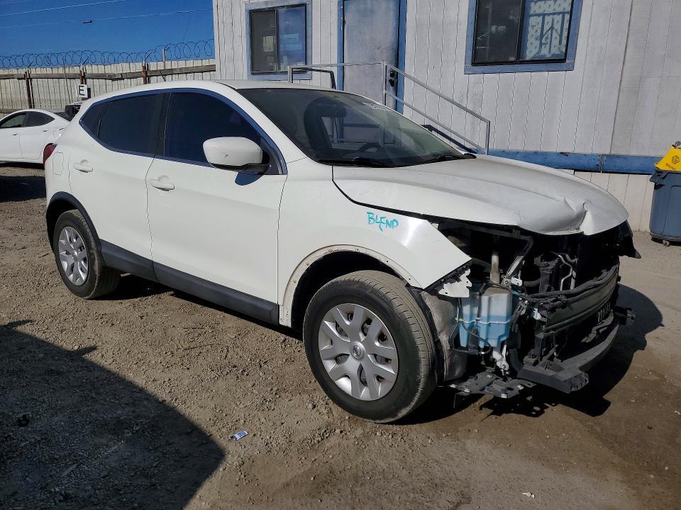 2017 NISSAN ROGUE SPORT S — Фото 4 из 14