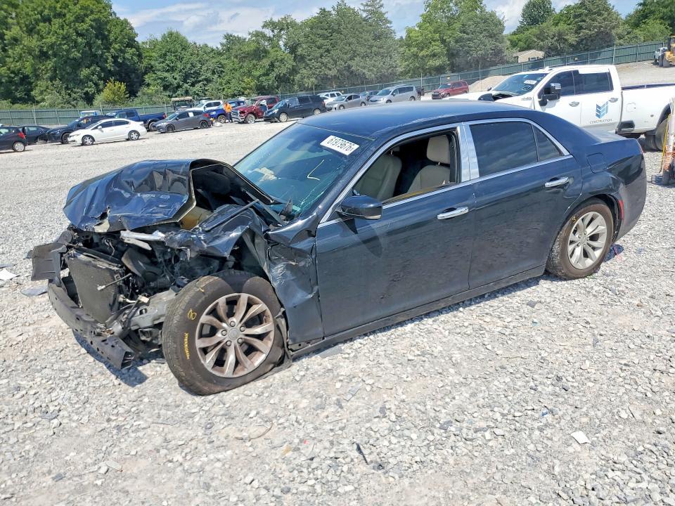 2C3CCAAG3FH760258 2015 CHRYSLER 300 photo no. 1
