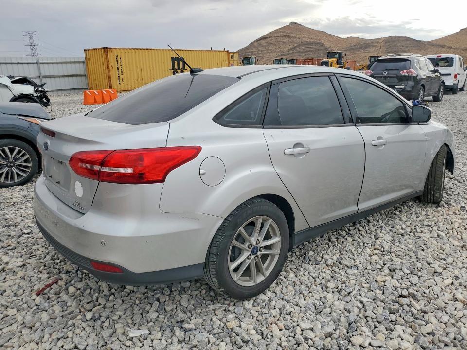 2015 FORD FOCUS SE — Фото 3 из 12