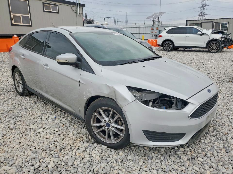 2015 FORD FOCUS SE — Фото 4 из 12