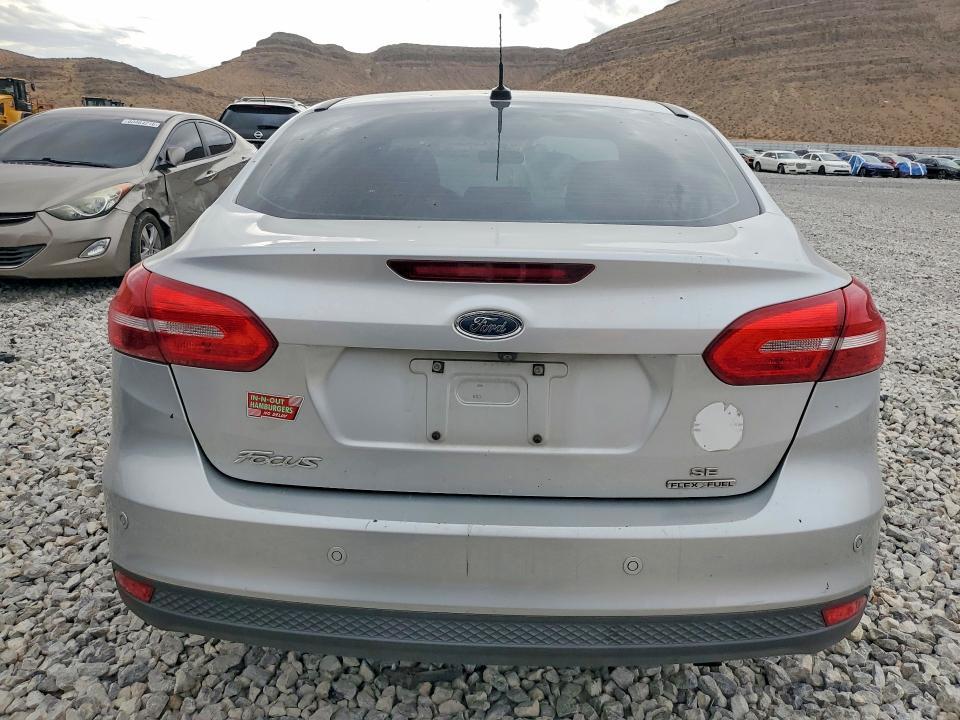 2015 FORD FOCUS SE — Фото 6 из 12