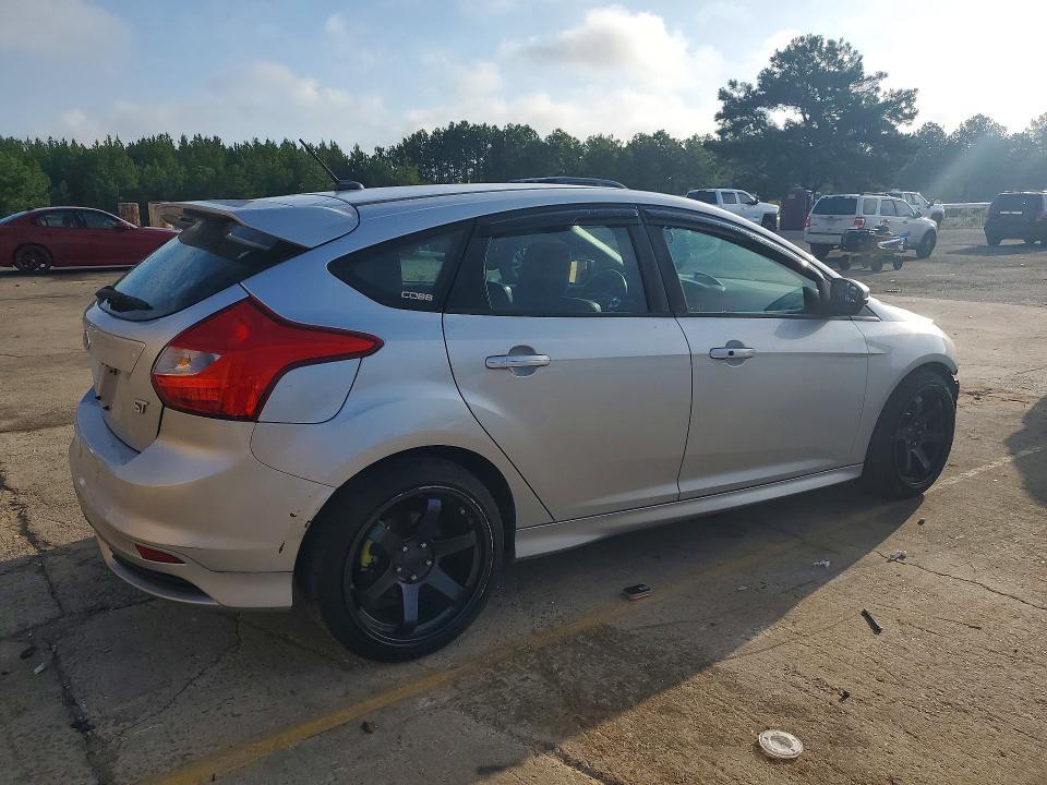 1FADP3L90DL288461 2013 FORD FOCUS photo no. 3