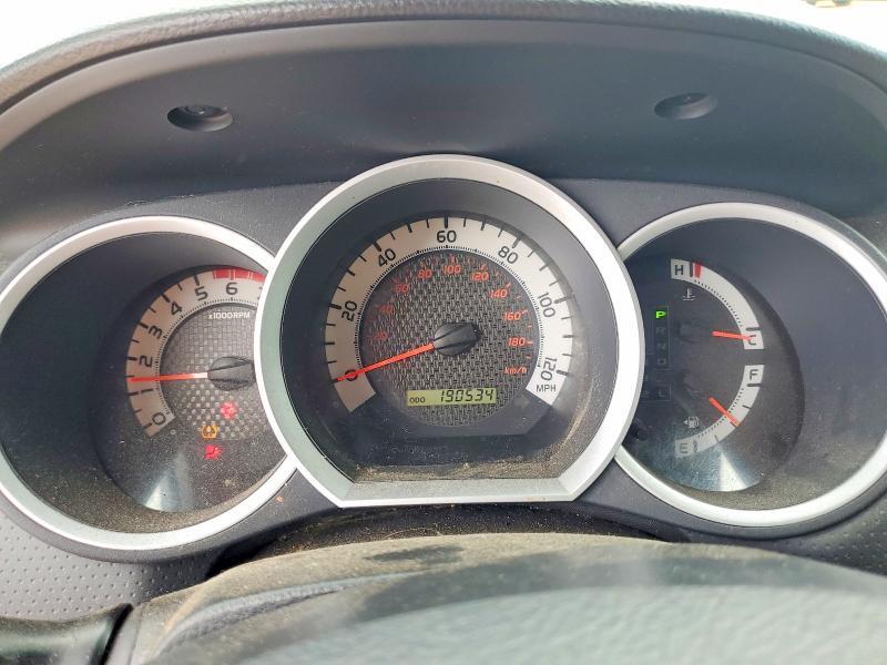 2011 TOYOTA TACOMA V6 — Фото 9 из 12
