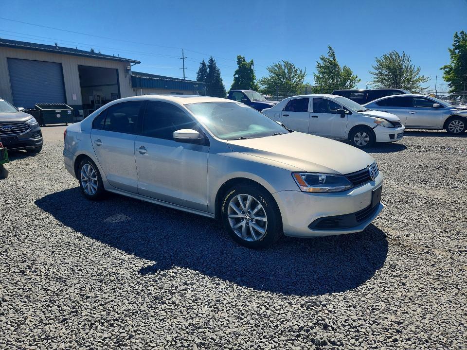 3VWDZ7AJ1BM330797 2011 VOLKSWAGEN JETTA photo no. 4