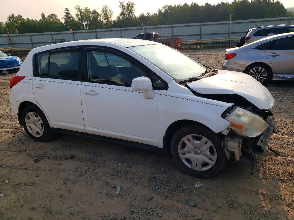 3N1BC1CP4AL414467 2010 NISSAN VERSA photo no. 4