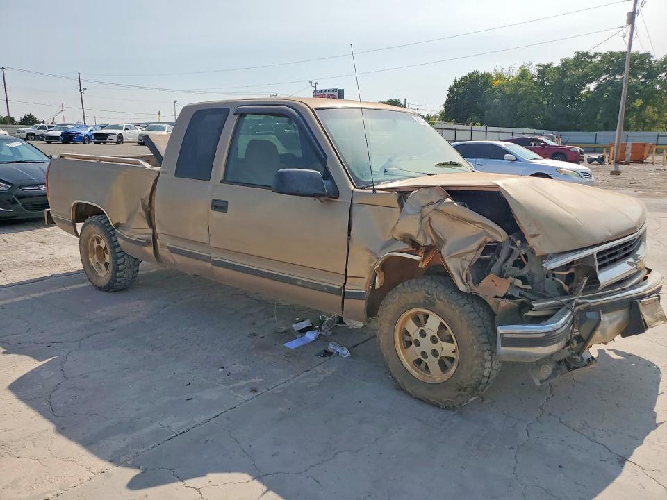 1995 CHEVROLET GMT-400 C1500 — Фото 4 из 12