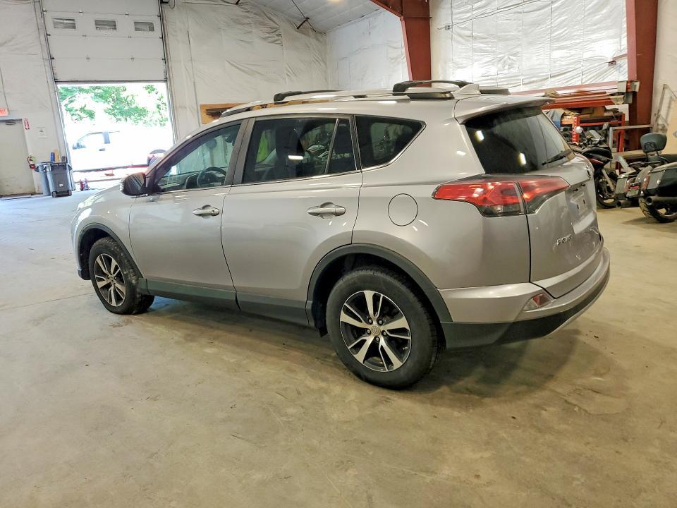 2017 TOYOTA RAV4 XLE — Фото 2 из 13