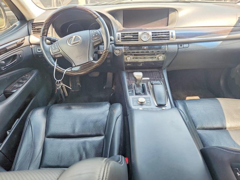2015 LEXUS LS 460 — Фото 8 из 12