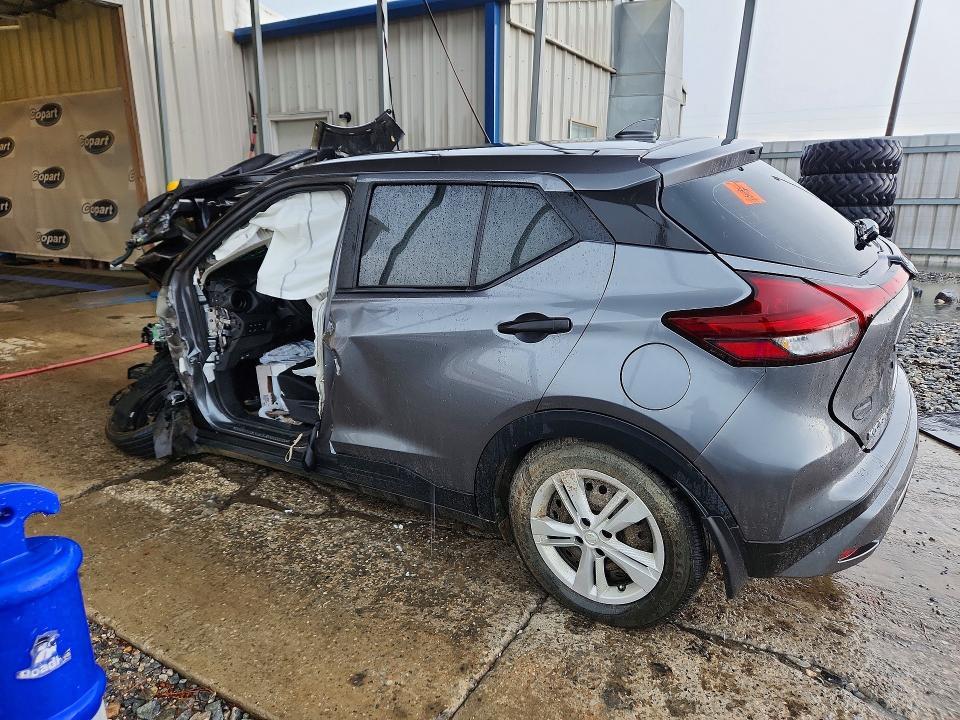 2024 NISSAN KICKS S — Фото 2 из 13