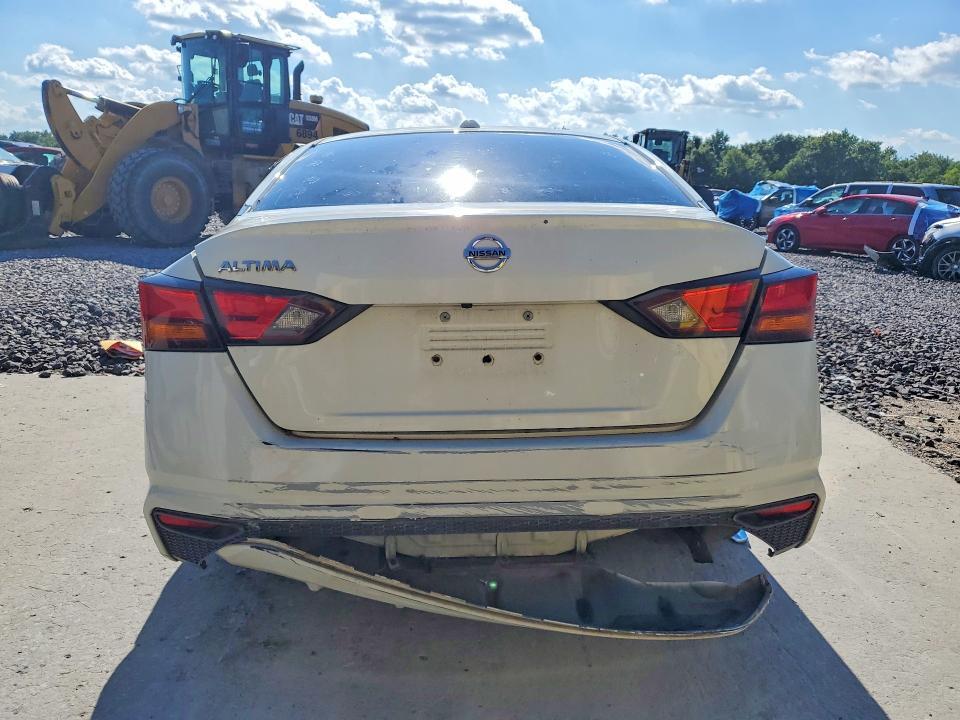 2020 NISSAN ALTIMA S — Фото 6 из 12
