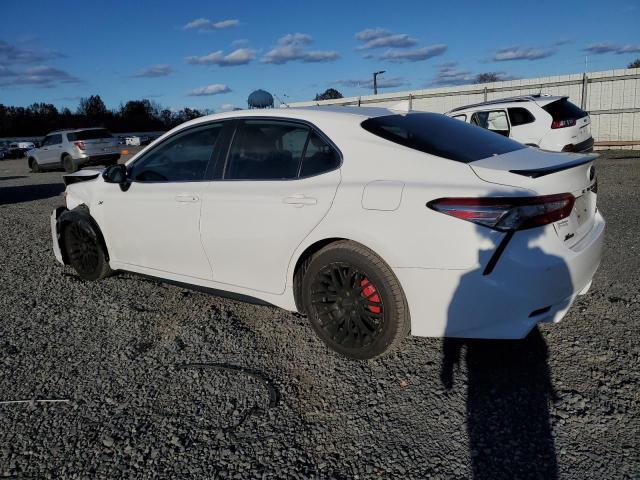 2019 TOYOTA CAMRY L — Фото 2 из 12