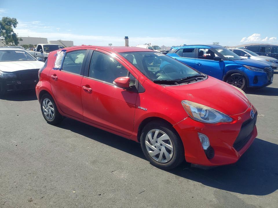 JTDKDTB33F1104443 2015 TOYOTA PRIUS C photo no. 4