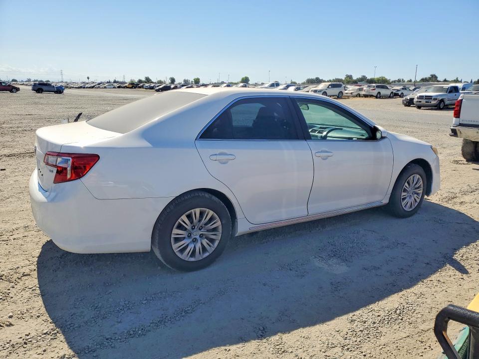 2014 TOYOTA CAMRY LE — Фото 3 из 12