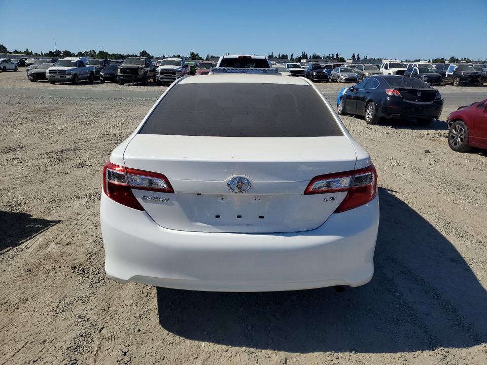 2014 TOYOTA CAMRY LE — Фото 6 из 12