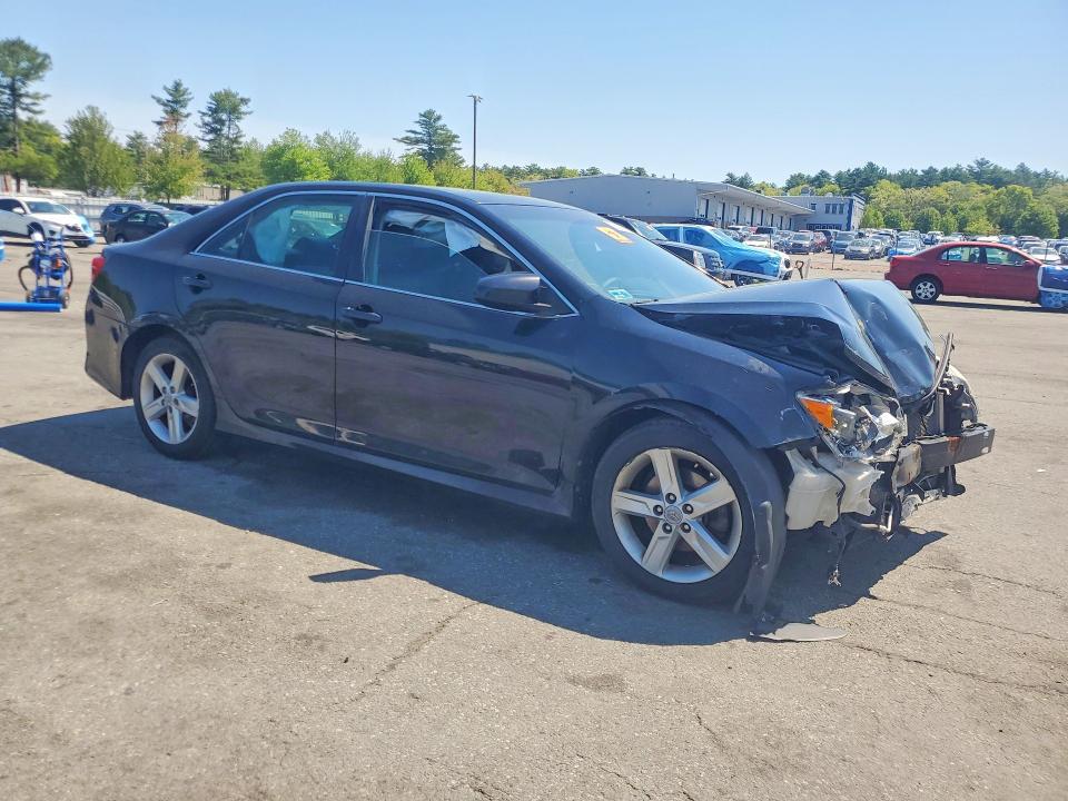 2013 TOYOTA CAMRY SE — Фото 4 из 12